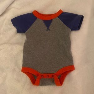 Short sleeve onesie